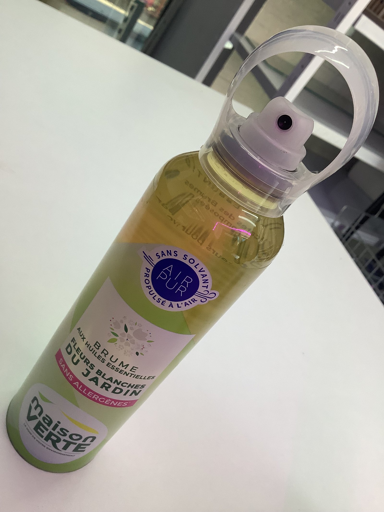 معطر جو ميزون فيرت برائحة زهور الياسمين البيضاء